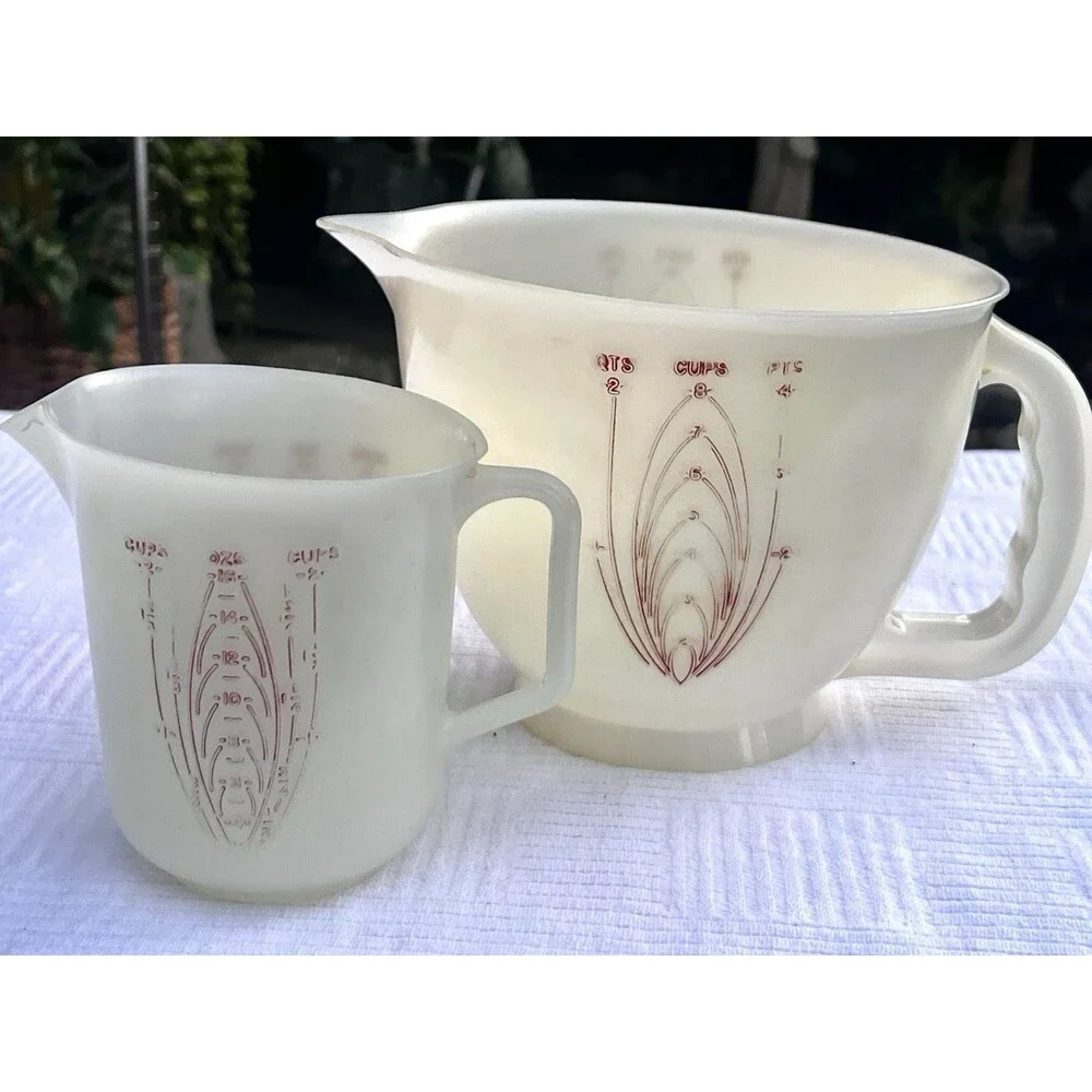 Vintage Tupperware Mix-N-Stor Measuring Pitcher Set 8 Cup & 2 Cup USA No Lids